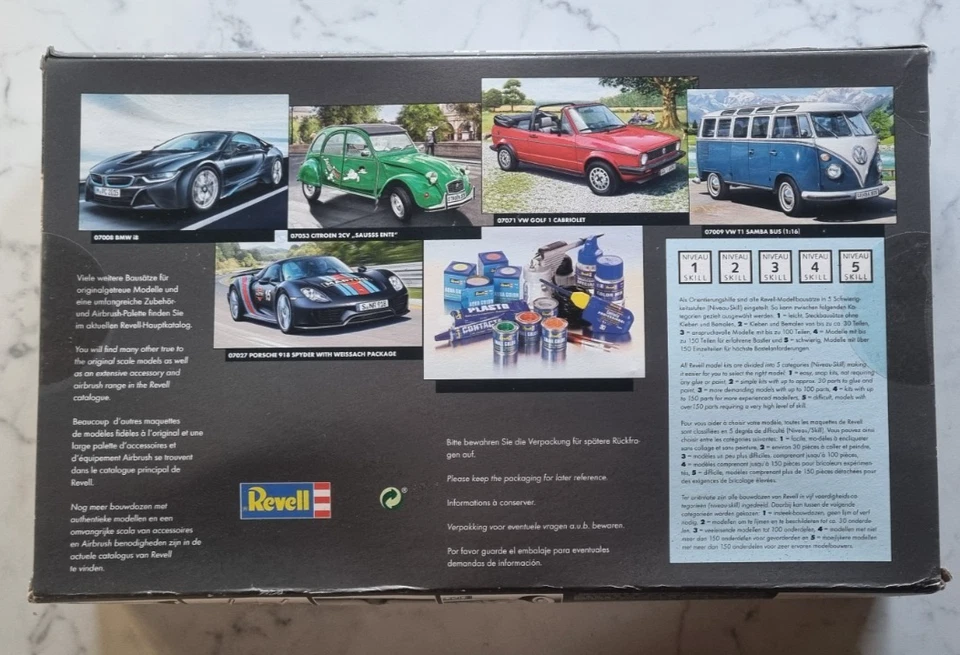 Revell - VW Beetle Limousine 1968 Modello Kit 1:24 - 07083 - Immagine 2 di 3