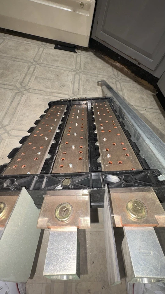 SquareD NQ Panel: 400 AMP main lugs  fully loaded  42 brand new breakers - Image 3 of 4