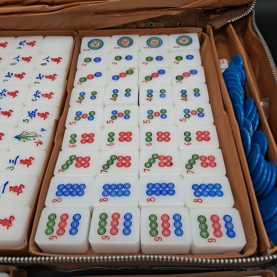 VINTAGE American Mahjong Set 143 Tiles Zippered Black Faux Alligator Case - Image 2 of 4