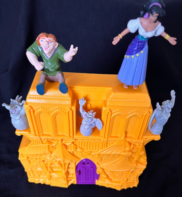 Rare HUNCHBACK OF NOTRE DAME Carry Around BELL TOWER 1995