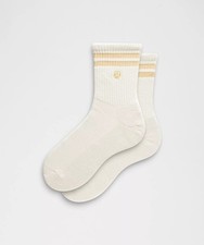 NWT Lululemon Unisex Daily Essential Quarter Socks Light Ivory / Gold Size M