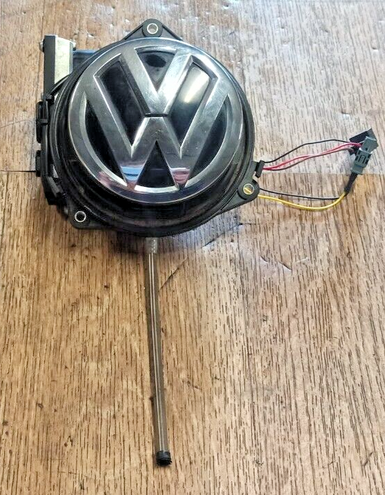 VOLKSWAGEN GOLF VII 7 CARAT TRUNK OPENING LOGO BADGE 5G0827469F | eBay