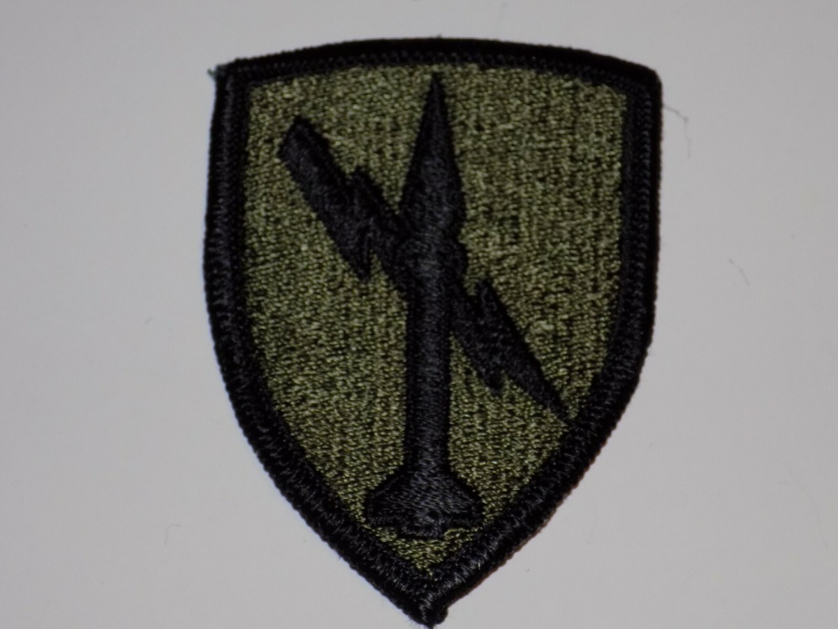 MISSILE COMMAND US ARMY UNIFORM Missile Thunderbolt U.S. MISSILE COMMAND US ARMY UNIFORM Missile Thunderbolt U.S.
