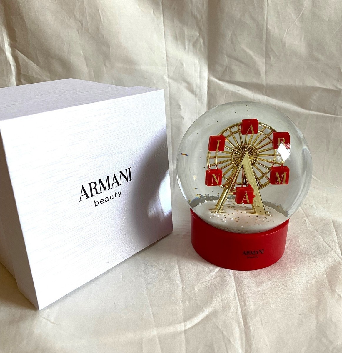 Armani beauty 2022 Xmas ferris wheel snow globe for casa nera prive crema  coat