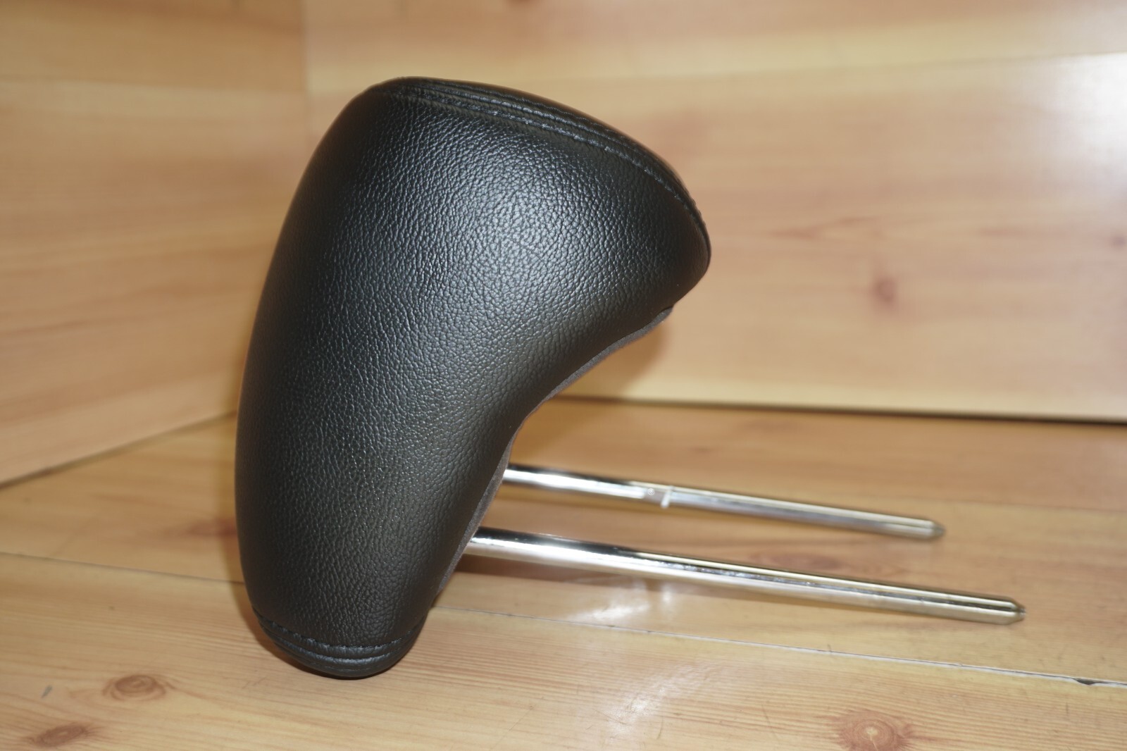 2017 Maserati Ghibli Rear Center Seat Headrest Head Rest