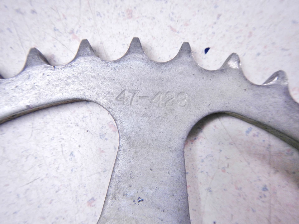 Piñón de accionamiento primario trasero 75 SUZUKI TS100 TS100M HONCHO SUNSTAR 47T Foto 4 de 4