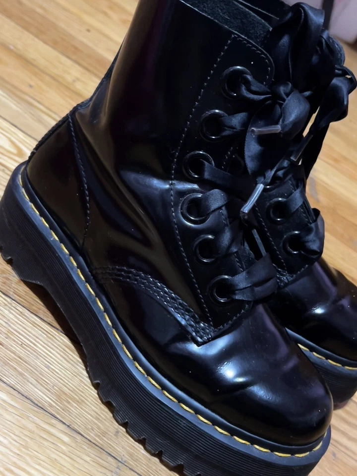 doc martens molly size 8 women’s leather boots - Image 4 of 4