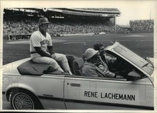 1984 Press Photo Brewers baseball's Rene Lachemann on opening day at the Stadium
