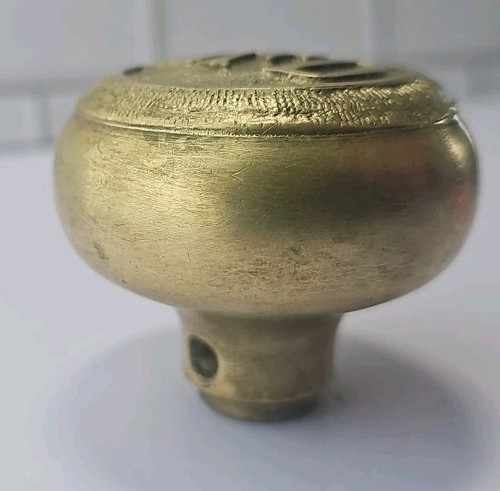 Antica maniglia in ottone goffrato "DFD" Detroit vigili del fuoco circa fine 1800 - Foto 7 di 15