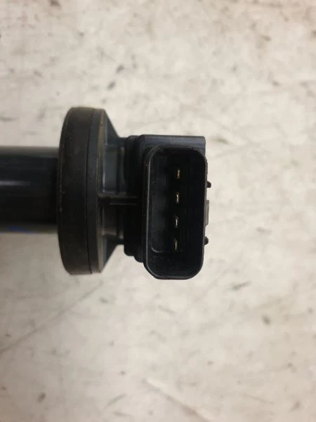 06-19 MONTAJE BOBINA DE ENCENDIDO TOYOTA YARIS 1.5L 4CYL  Foto 3 de 4