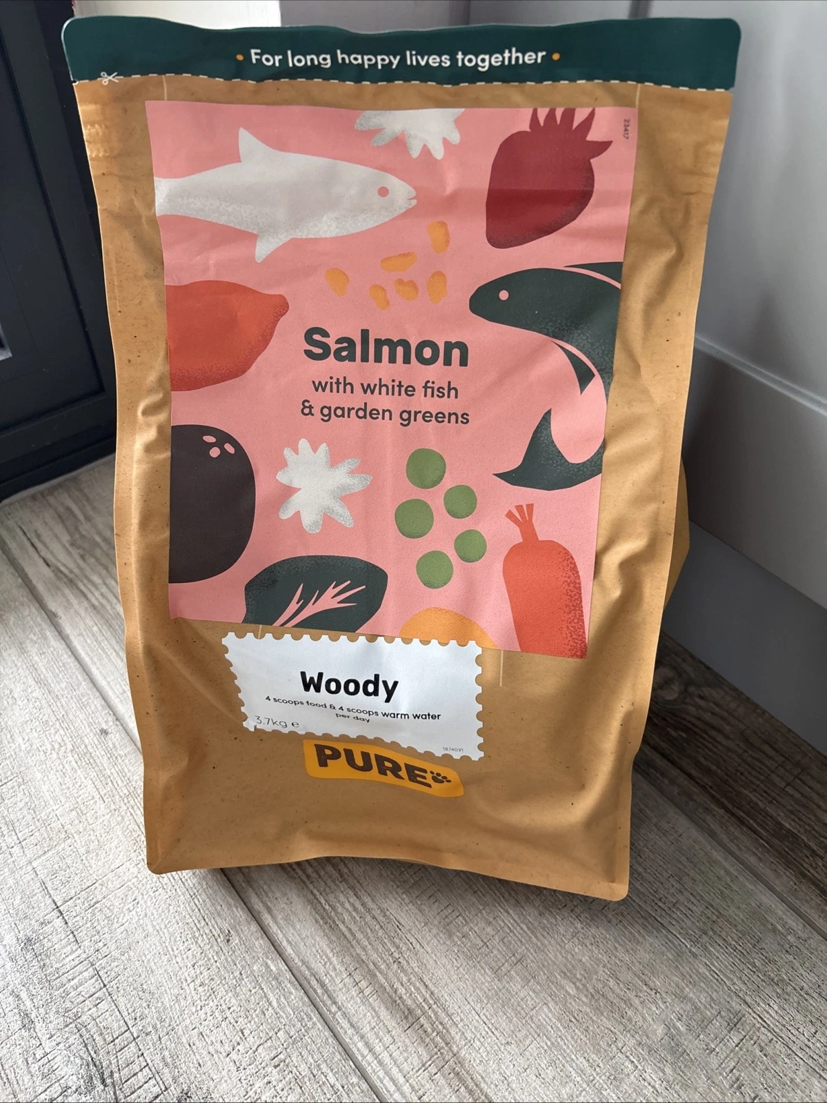 Pure Pet Dog Food Salmon White Fish & Garden Greens 3.7kg 26/11/2026 NEW