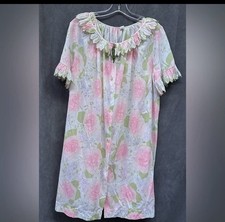Vtg Floral Nightgown Robe Set Petal Trim cottage core Lingerie Medium Granny