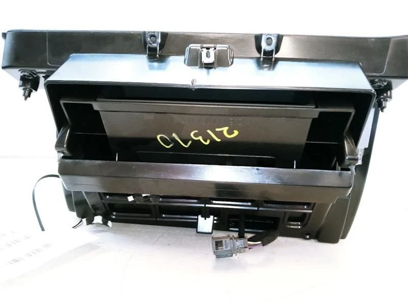 2008 VOLKSWAGEN PASSAT ПАССАЖИРСКИЙ БАРДАЧОК ОТСЕК ЧЕРНЫЙ OEM Б/У  - Изображение 4 из 4