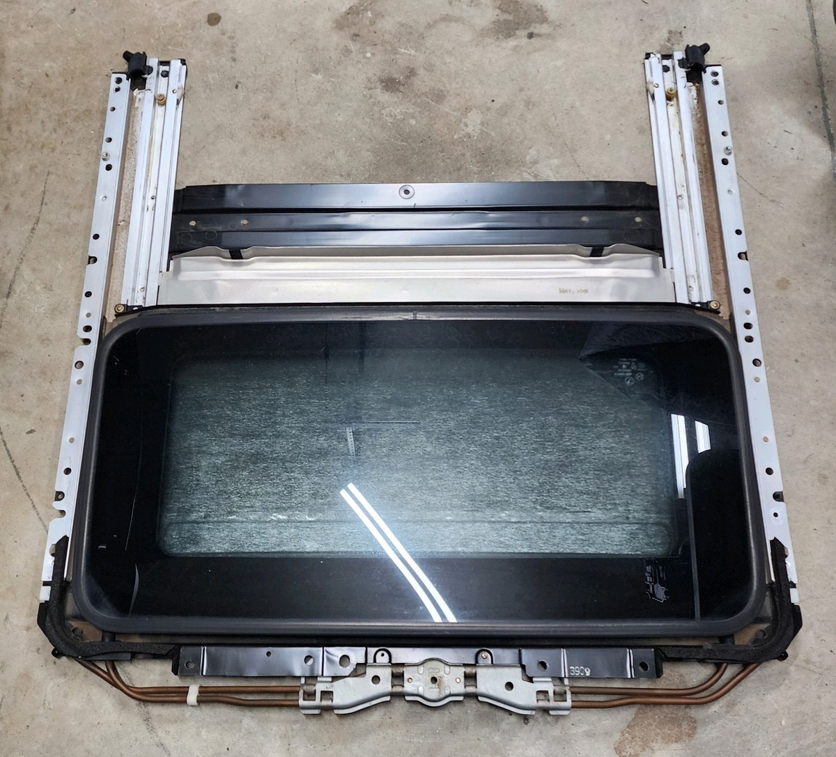 2002-2007 Subaru Impreza WRX Sunroof Assembly: Glass, Shade, Track