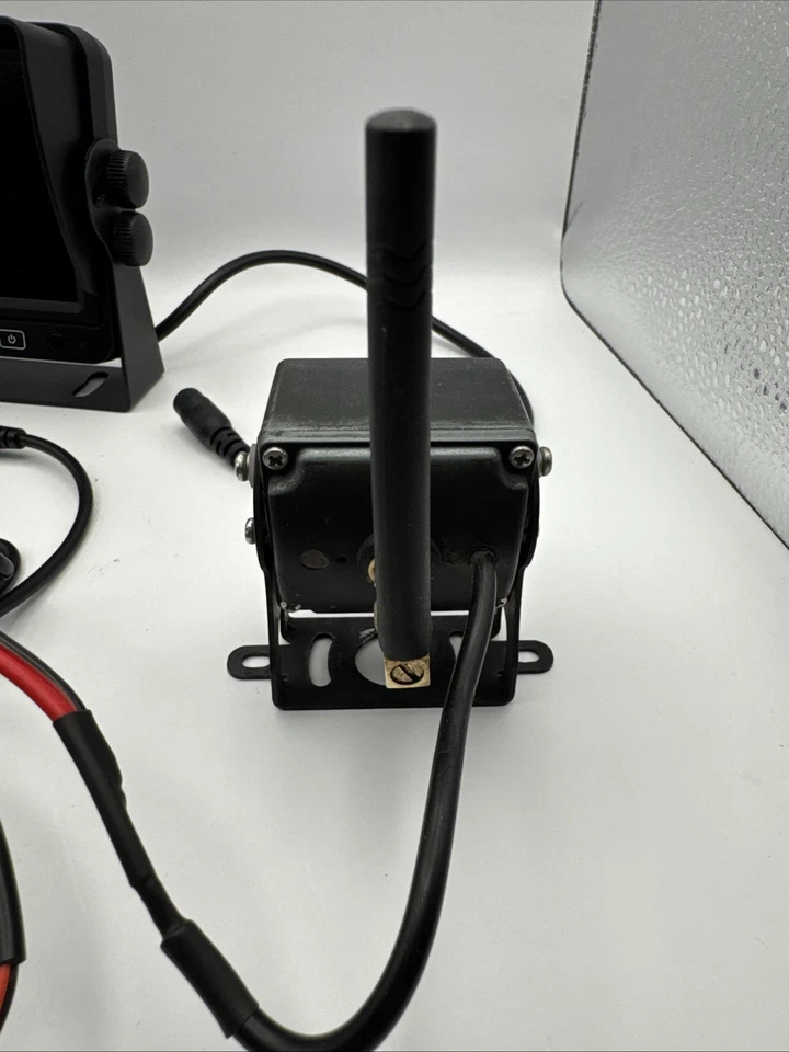 leekooluu LK4 HD 1080P Wireless RV Backup Camera System 5” Screen - Image 4 of 4