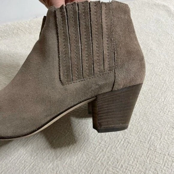 Aquatalia Women Fallon Greige Suede Chelsea Ankle Boots 8.5 - Изображение 3 из 4