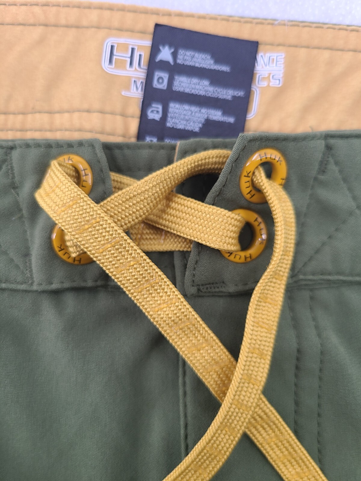 HUK Performance Fabrics Men's 36 Green Fishing Board Shorts Swim Suit