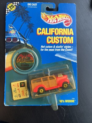 Hot Wheels California Custom 40's Woodie Pink w/Black Roof  1989 on card !!!!