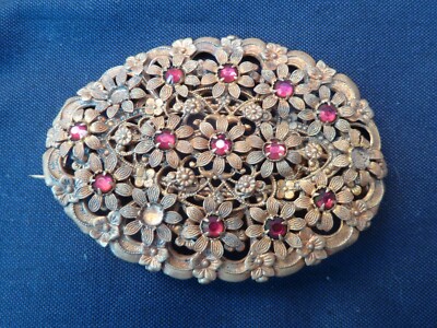 Broche Ancienne Avec Pierres Rouges – Bijou Vintage – Occasion, Style Rétro Et élégant