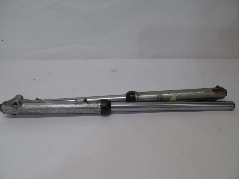 Par de horquillas delanteras Suzuki RM 80N 1979 30 MM Foto 2 de 4