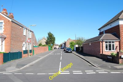 Photo 12x8 Alecto Road (2) Gosport/SU5900  c2012