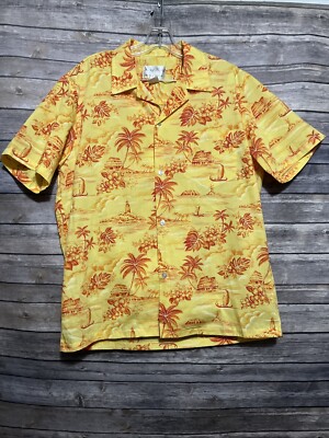 Koko Head Hawaiian Shirt Mens Sz Medium Gold Button Up Floral All Over Print