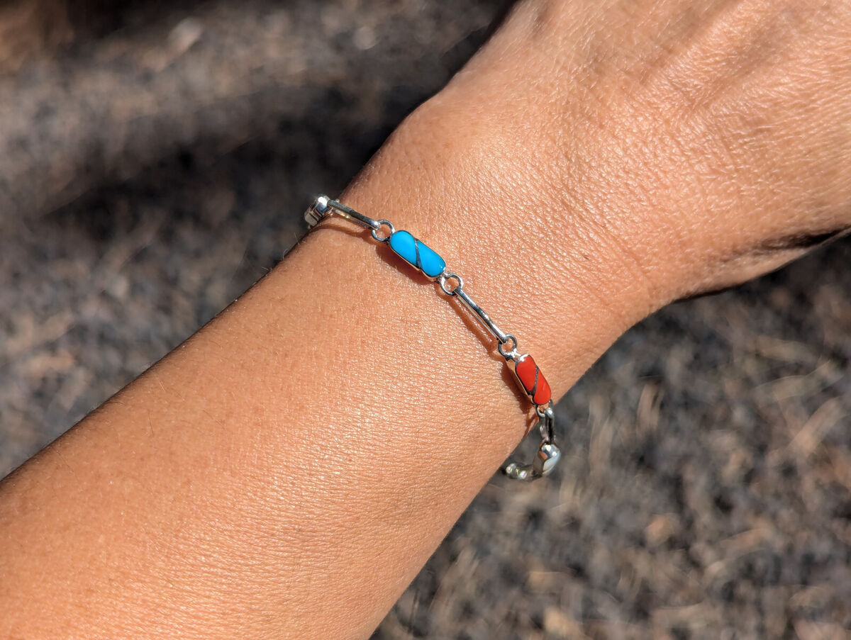 Quality Vintage Navajo Coral Native American Jewelry Silver Star 3'd Sterling Bracelet Quality Vintage Navajo Coral Native American Jewelry Silver Star 3'd Sterling Bracelet