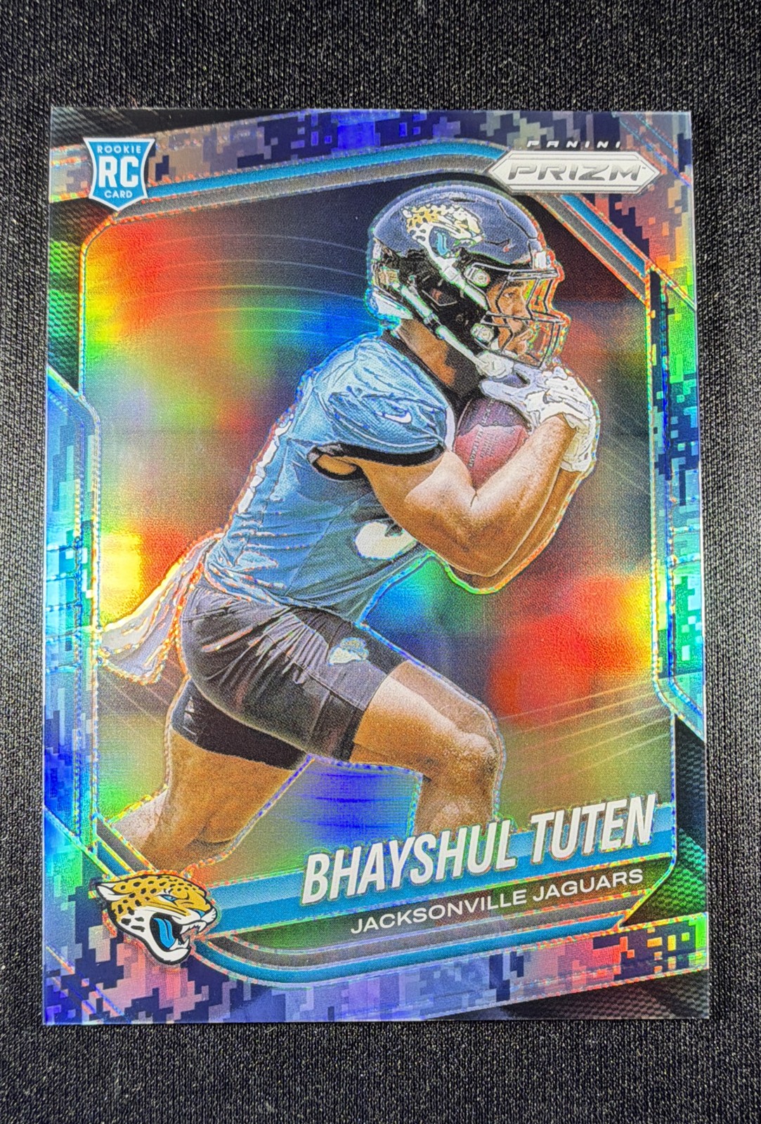 2025 Panini Prizm - Rookies Bhayshul Tuten #305 Navy Camo Prizm /25 (RC)