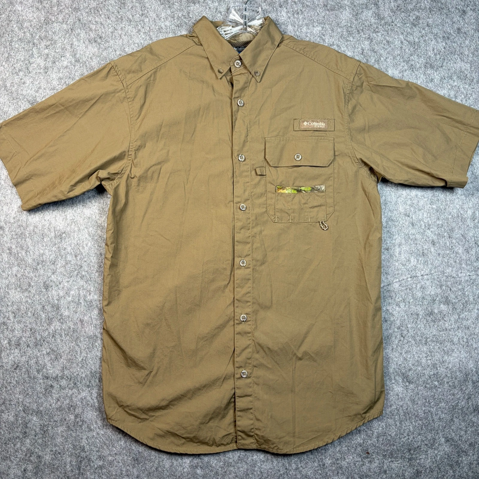 Columbia PHG Men’s S Short Sleeve Button Shirt Khaki Camo Trim Vented Hunting