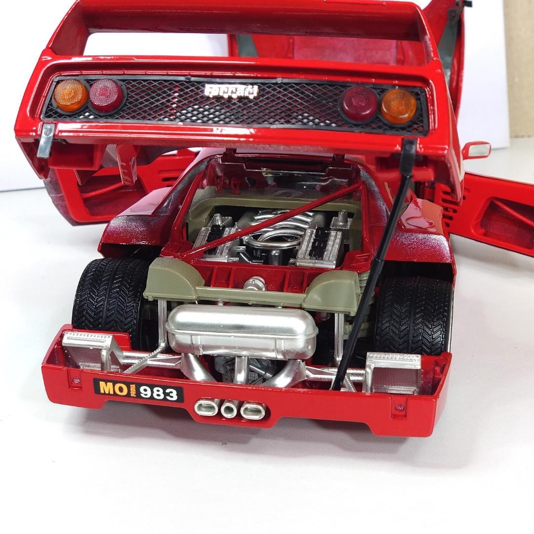 bburago　フェラーリ　F40　1/18　ゴールドコレクション Bburago Ferrari F40 1/18 Model Car Gold Collection Diecast