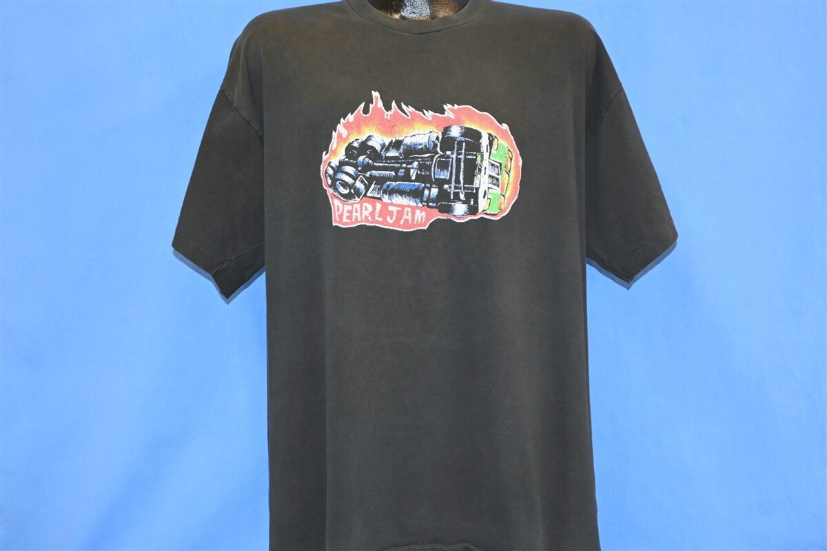 vintage 90s PEARL JAM NIGHTMARE FLAMING TRUCK GRUNGE ROCK vintage 90s PEARL JAM NIGHTMARE FLAMING TRUCK GRUNGE ROCK