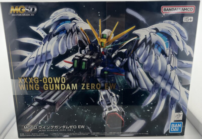 BANDAI NAMCO 645075-2723581 MASTER GRADE SD XXXG-00W0 WING GUNDAM ZERO EW