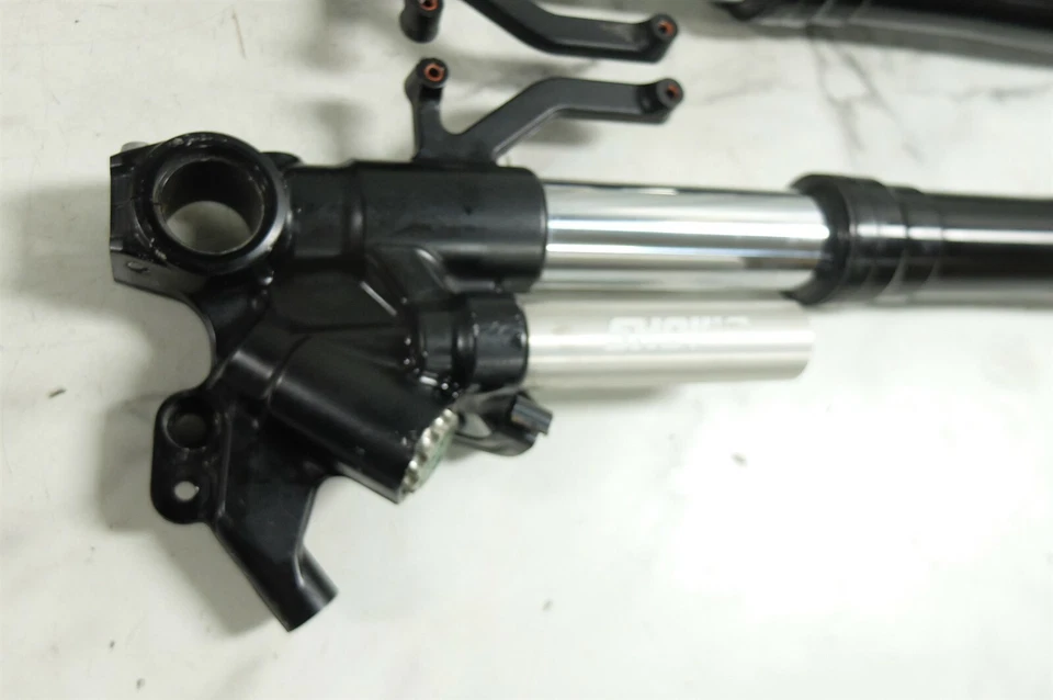 19 Kawasaki ZX10R ZX 10 1000 ZX1000 R Ninja front forks tubes shocks right left - Image 4 of 4