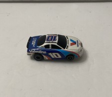 Life-Like Valvoline 10 NASCAR HO Slot Car