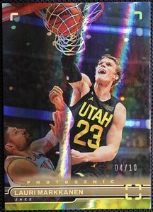 2022 Panini PhotoGenic Basketball Lauri Markkanen #18