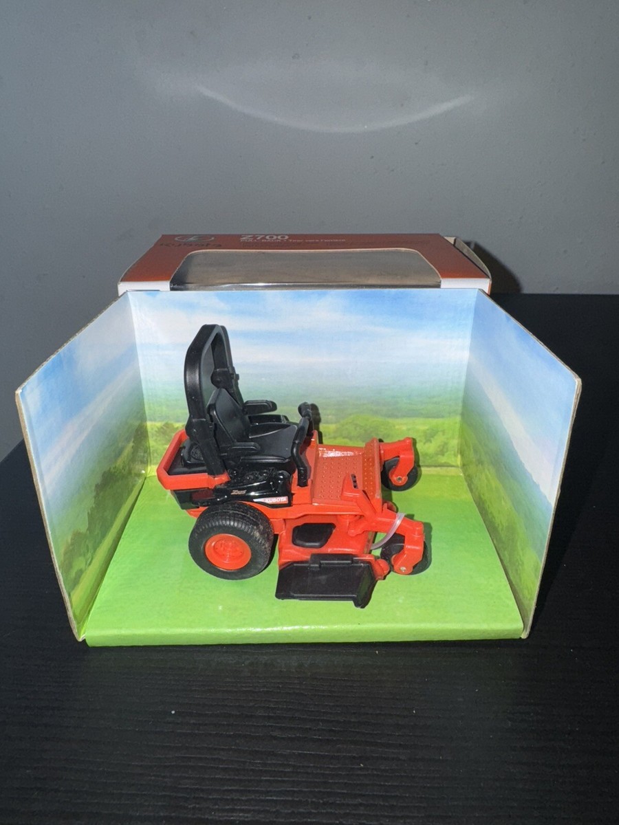 New Ray Kubota Pull Back Action Z700 Zero Turn Lawn Mower SS-33287