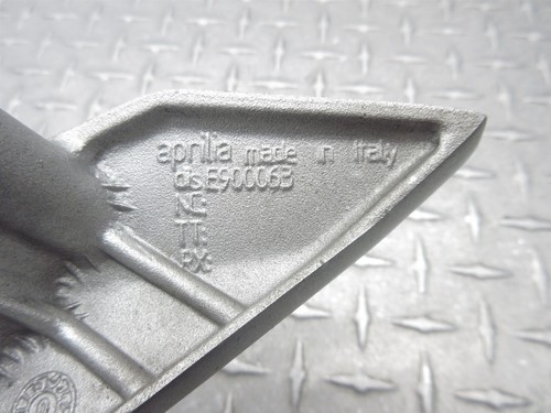 2001 01-04 Aprilia Futura RST1000 Front Right Rearset Foot Peg Rest Bracket OEM - Picture 5 of 14