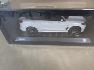 NIB Unopened Factory BMW X5 G05 F95 SUV 80432450996 1:18 Diecast White Model Car