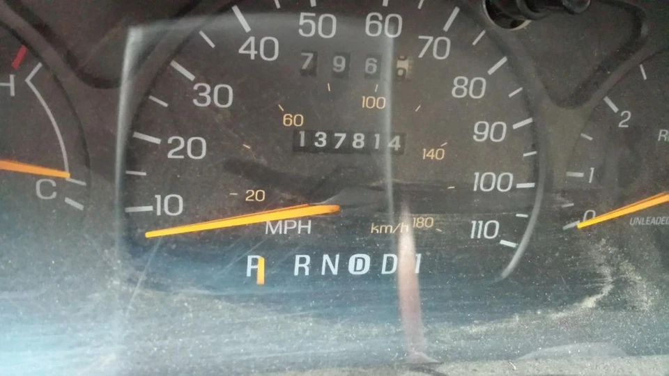 (LOCAL PICKUP ONLY) Hood Fits 96-99 TAURUS 251160 Foto 4 de 4