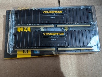 Corsair Vengeance 16GB DDR4 (2x8GB) PC4-3000C15 Desktop RAM CMK16GX4M2B3000C15