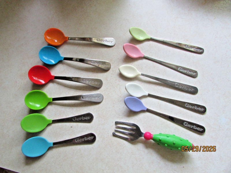 Vtg. Gerber Baby Feeding Spoons Metal Handle Soft Tip Pastel Set of 11 Plus Fork