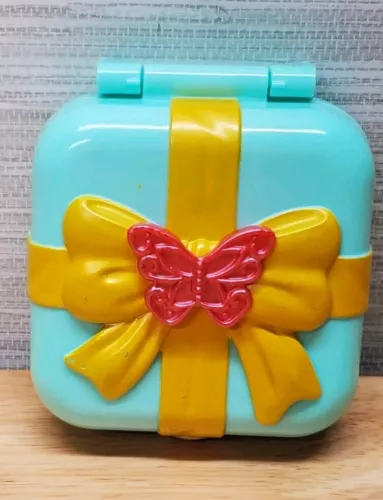 Polly Pocket Green Compact Butterfly Park Garden Picnic No Doll