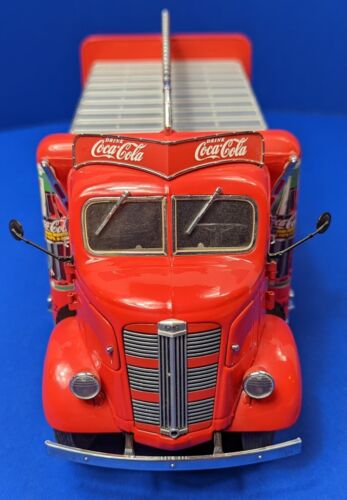 Danbury Mint – 1938 Coca Cola® GMC Delivery Truck - 1995 - Picture 2 of 23