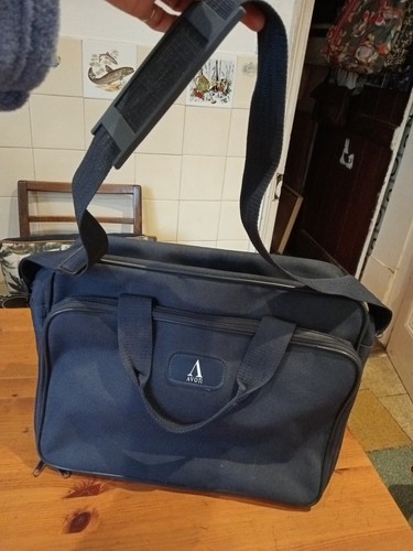 Awesome Vintage 70s 80s Avon Sample Bag. Flight Bag Style, Laptop Or DJ Bag - Picture 4 of 13