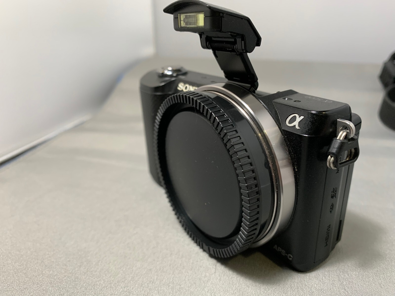 Sony A5000 Mirrorless Interchangeable Lens Camera 20.1MP V.Low S/C 4557