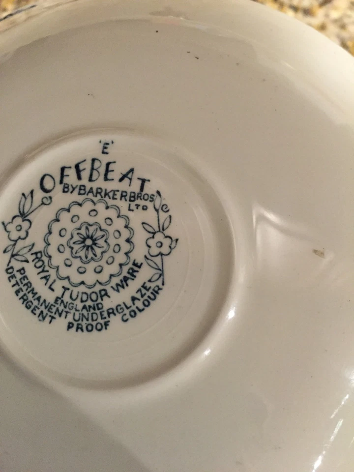 Juego de café/té Offbeat Royal Tudor Ware 18 piezas Foto 2 de 3