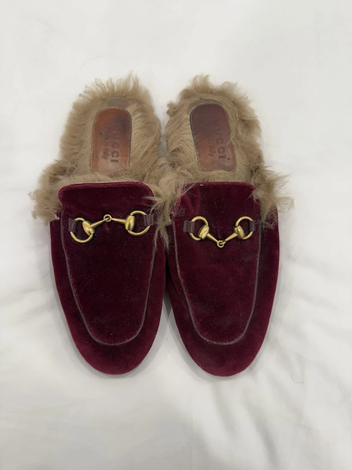Mules à glissière en fourrure Gucci Princetown 