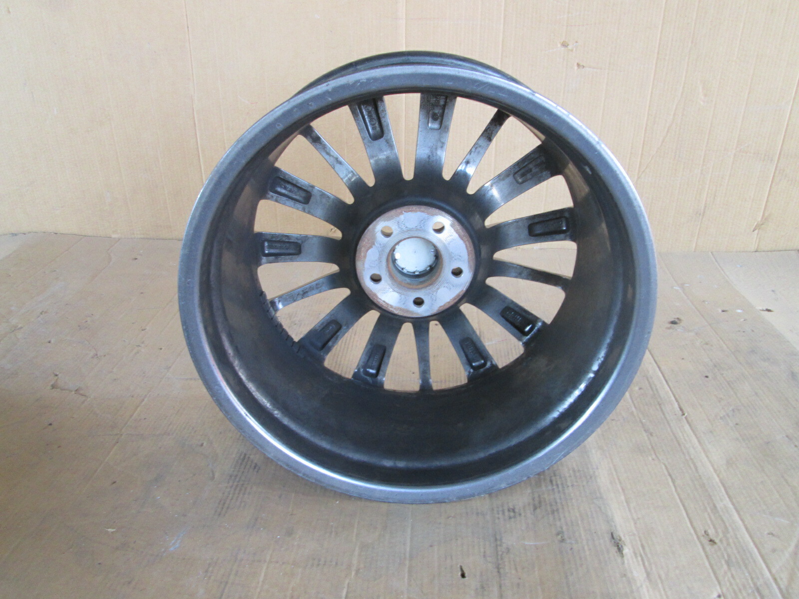 Maserati Ghibli Quattroporte Front  Wheel / Rim # 670016852