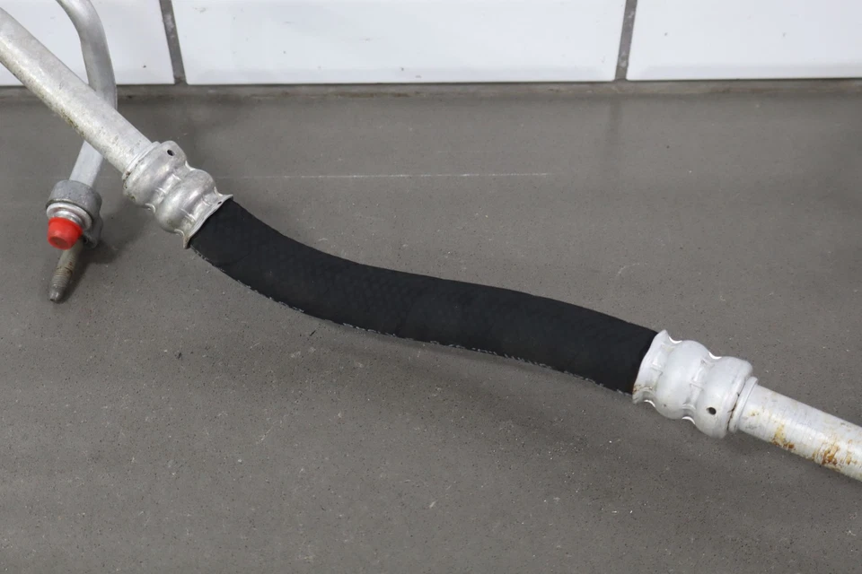 2003-2006 Chevy SSR Pair of OEM A/C Refigerant Suction/Discharge Hoses - Image 4 of 4