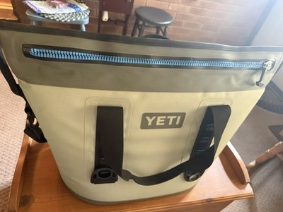 Yeti Hopper Two 40 Large Soft Cooler Zip Top lightly used 
